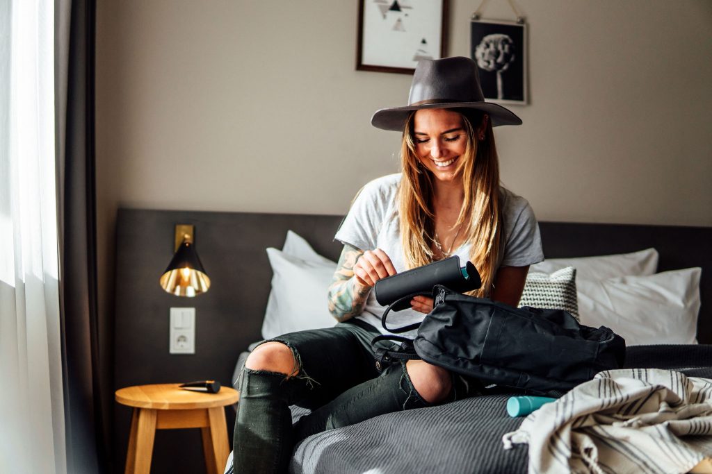 Commercial Model Shooting Fotograf Werbe Happybrush Zahnbürste Produktshooting Hut