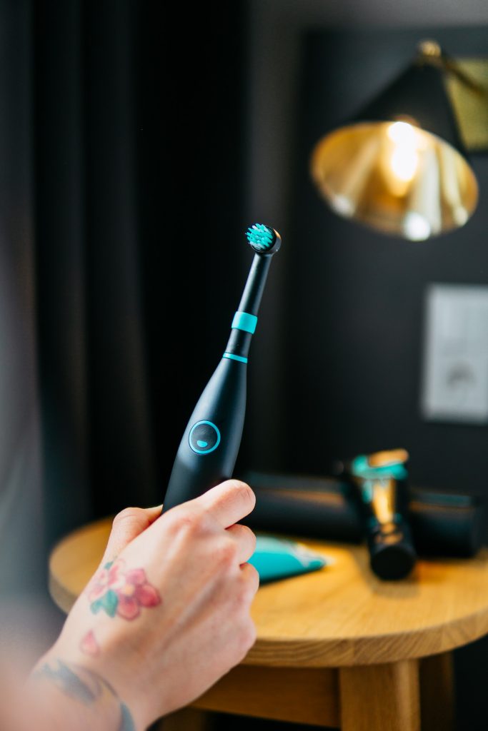Produkt Foto elektrische Zahnbürste München Lifestyle Fotoshooting München Startup Bilder